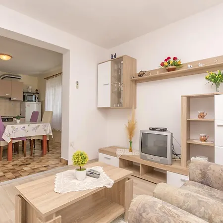Vjera Apartment