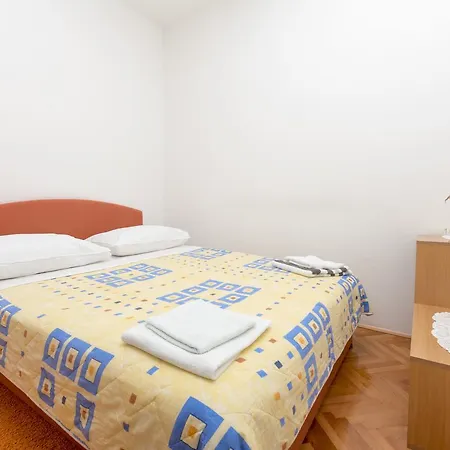 Apartment Vjera Primosten