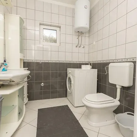 Vjera Apartment *
